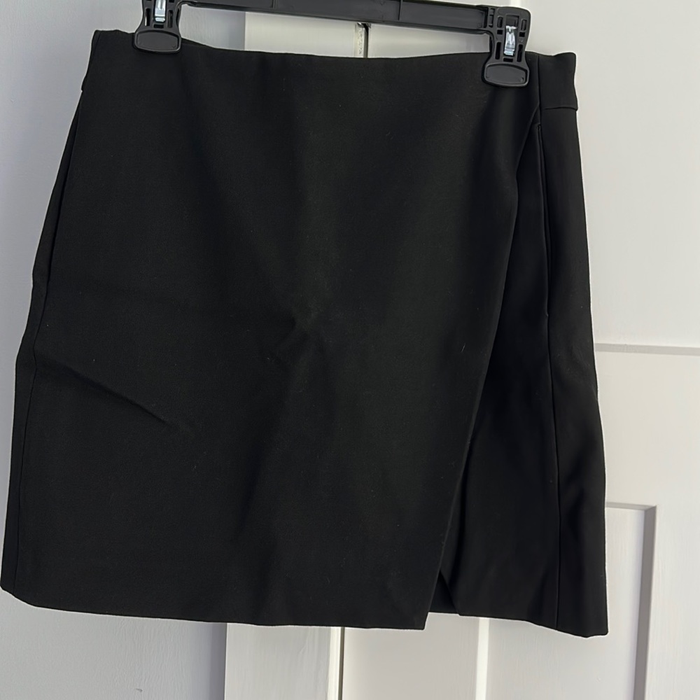 Joe fresh black slit, miniskirt with pockets